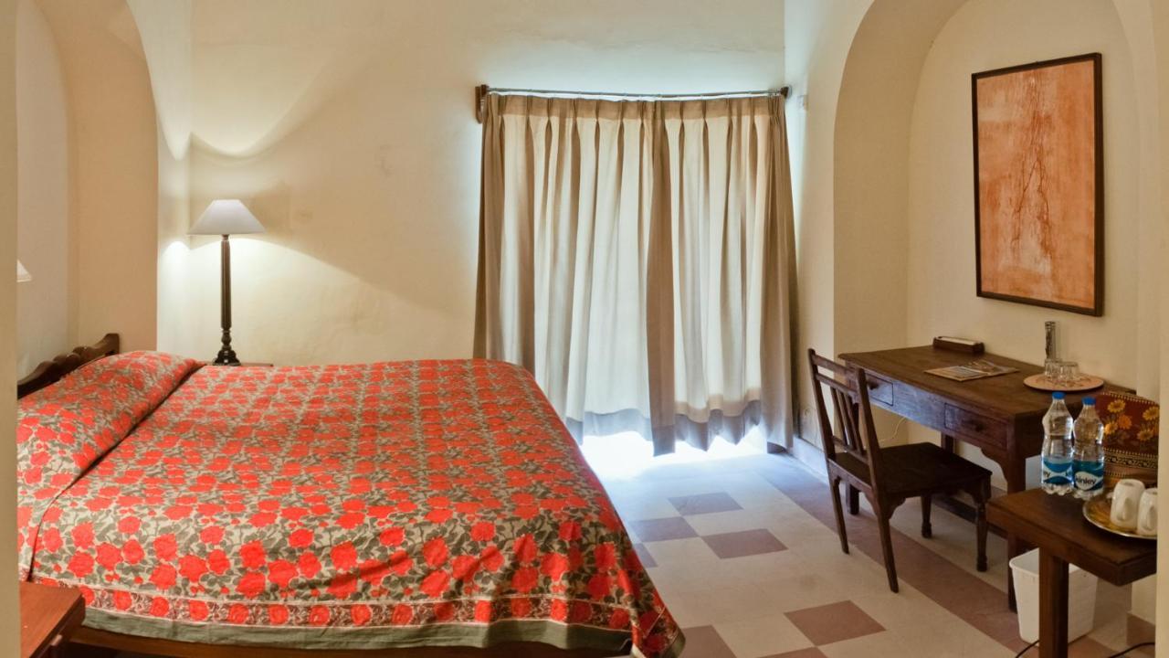 Neemrana'S - Tijara Fort Palace Екстер'єр фото