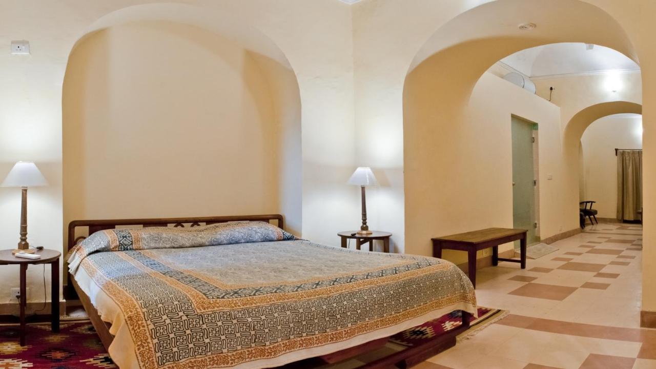 Neemrana'S - Tijara Fort Palace Екстер'єр фото