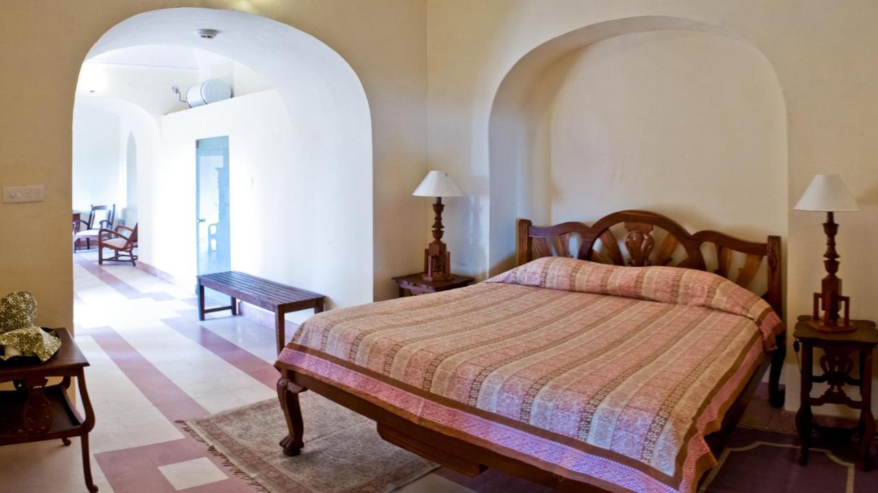 Neemrana'S - Tijara Fort Palace Екстер'єр фото