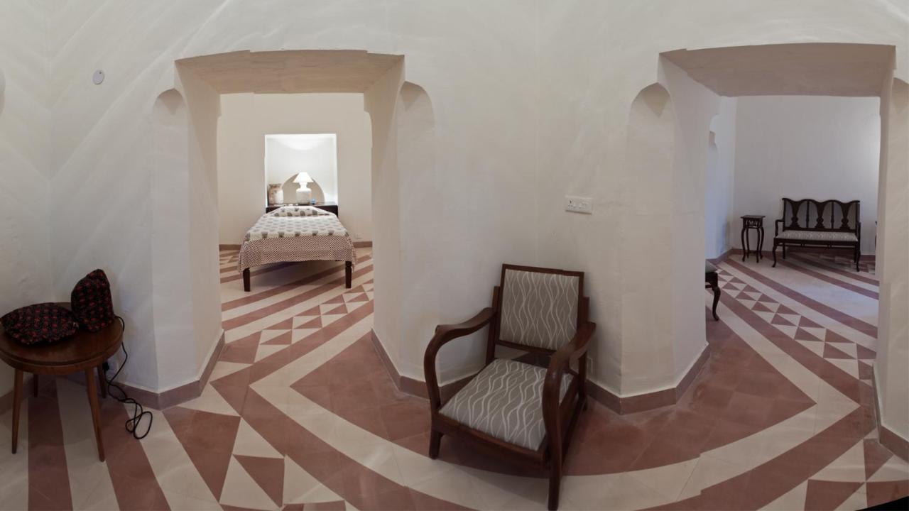 Neemrana'S - Tijara Fort Palace Екстер'єр фото
