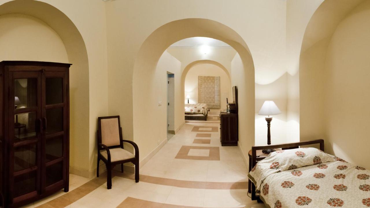 Neemrana'S - Tijara Fort Palace Екстер'єр фото