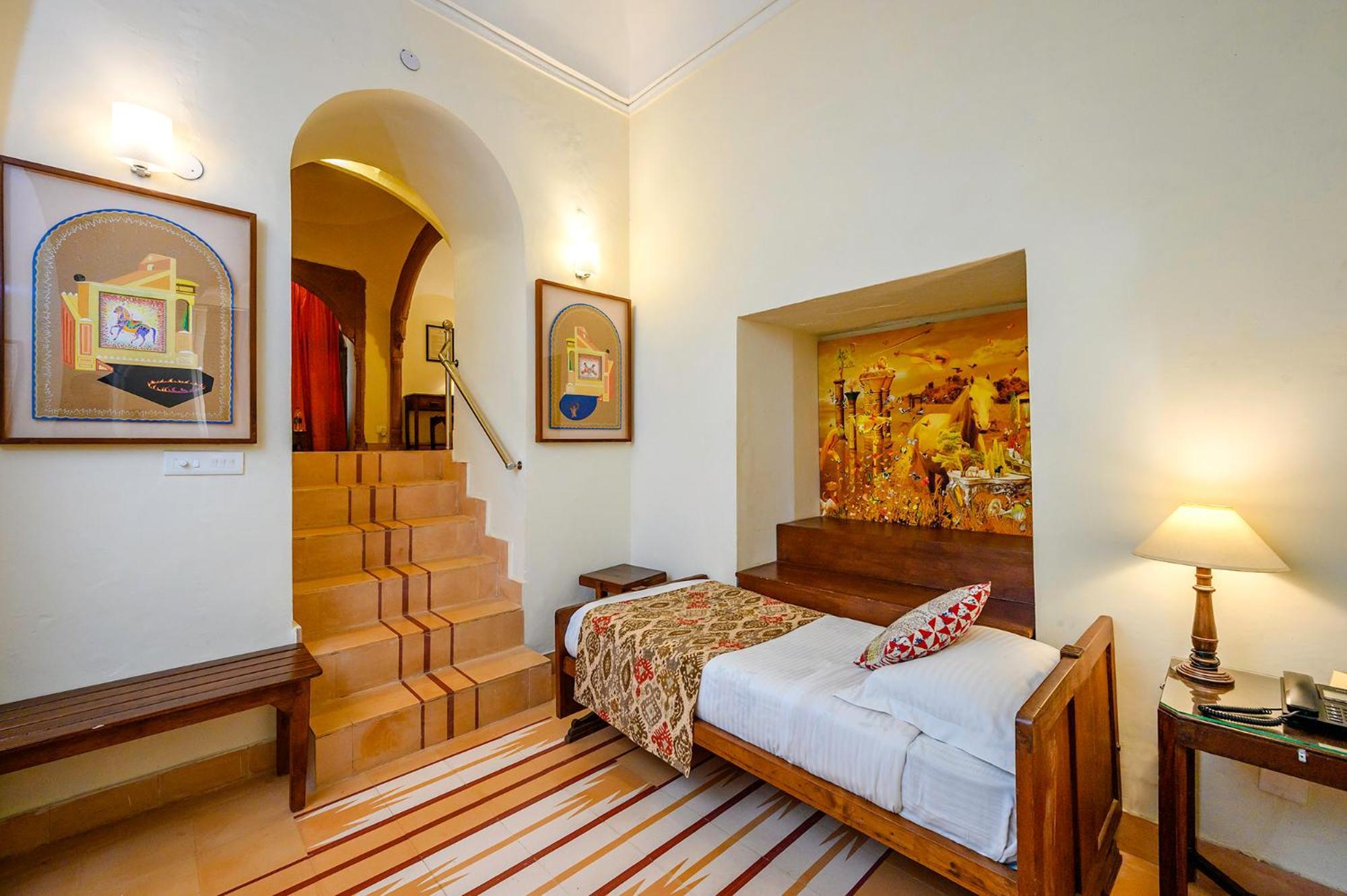 Neemrana'S - Tijara Fort Palace Екстер'єр фото