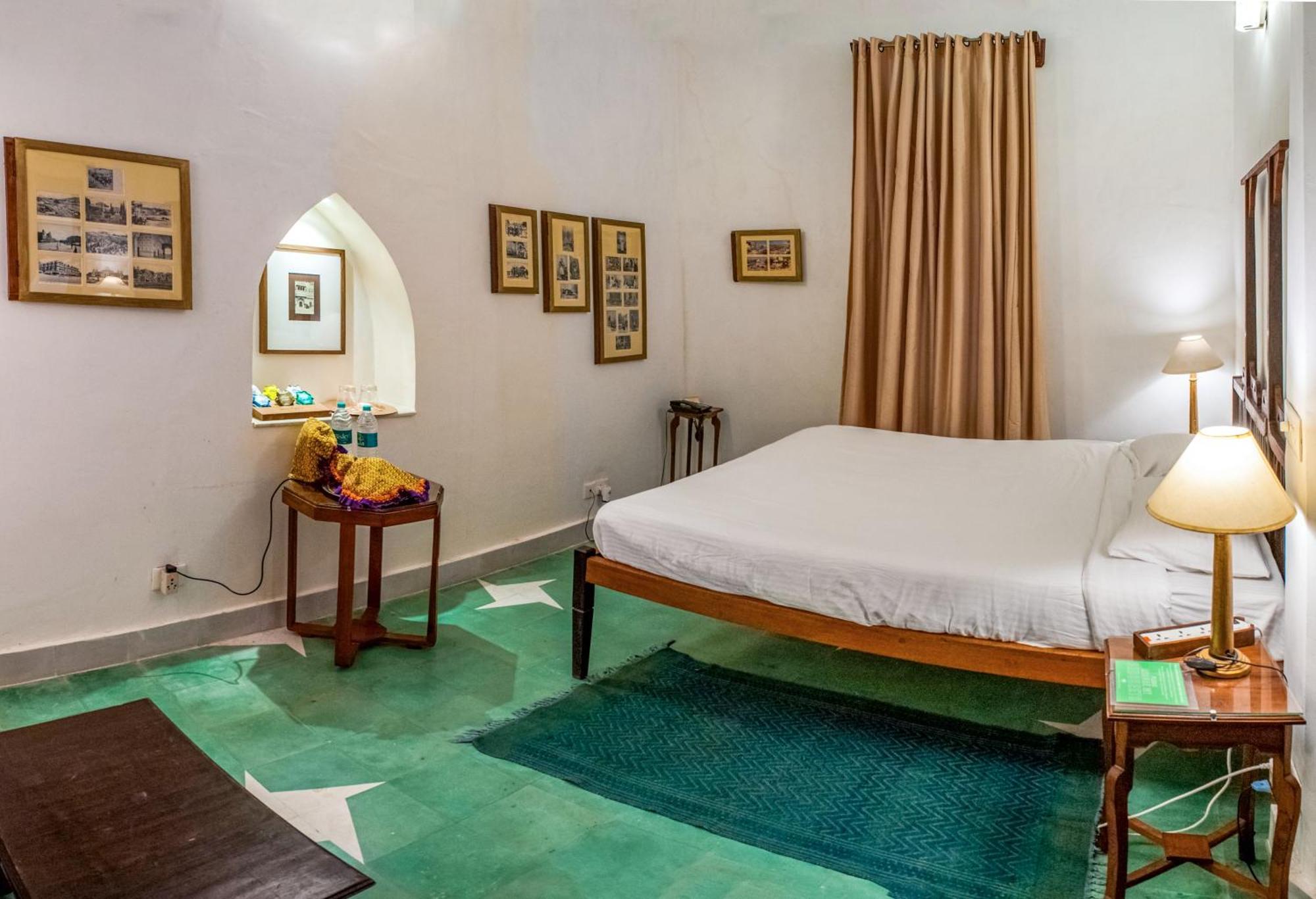 Neemrana'S - Tijara Fort Palace Екстер'єр фото