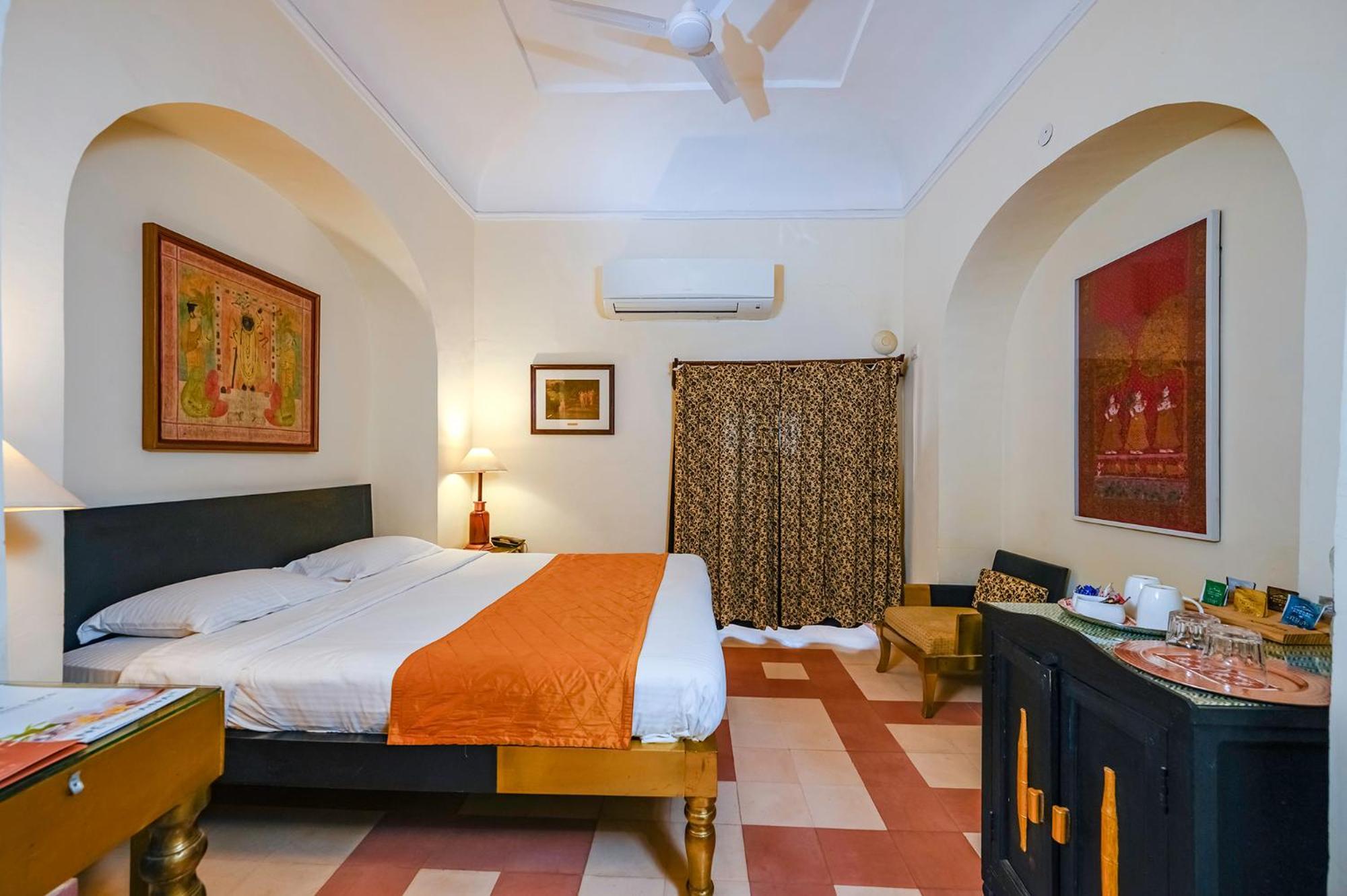 Neemrana'S - Tijara Fort Palace Екстер'єр фото