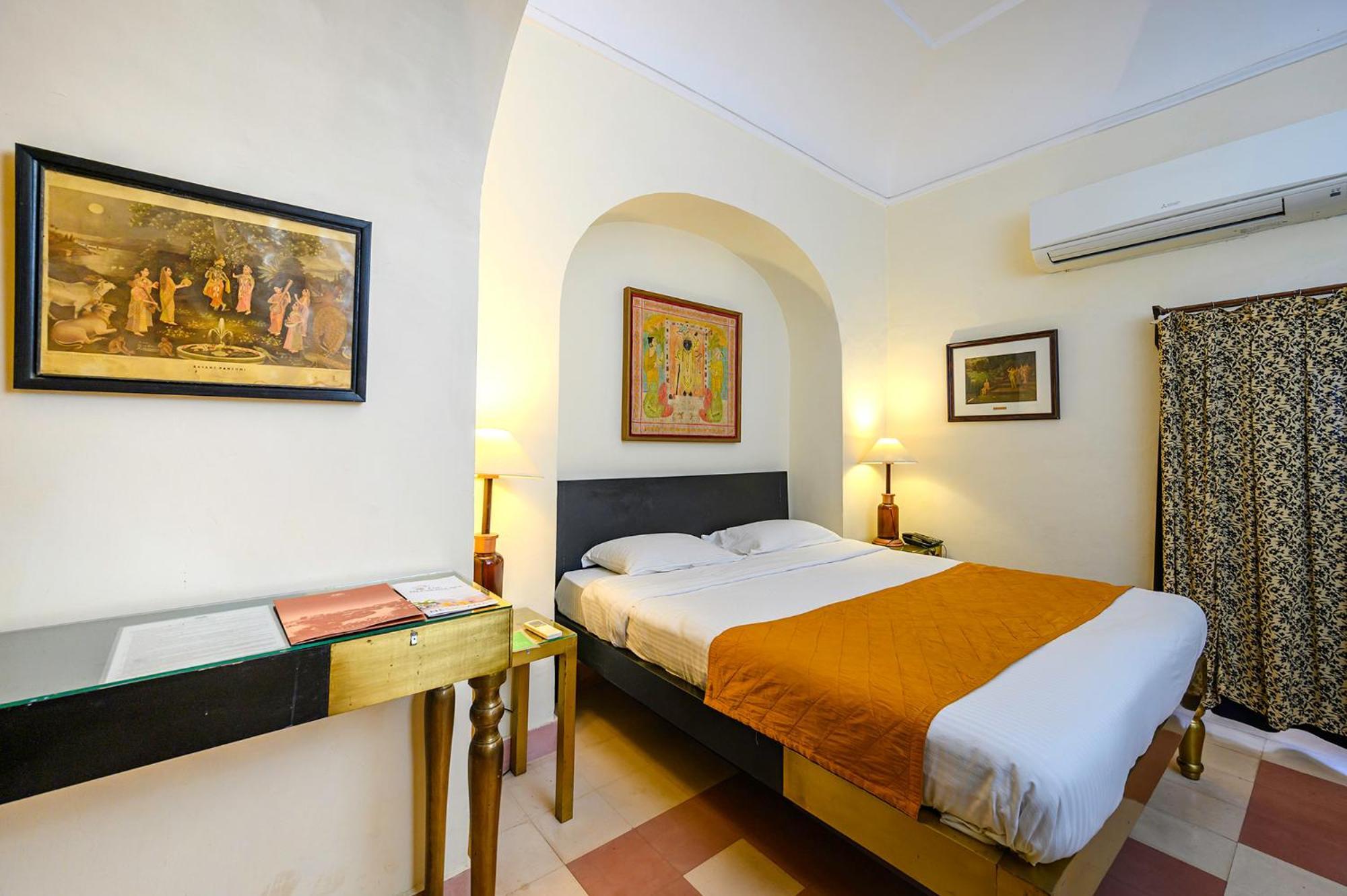 Neemrana'S - Tijara Fort Palace Екстер'єр фото