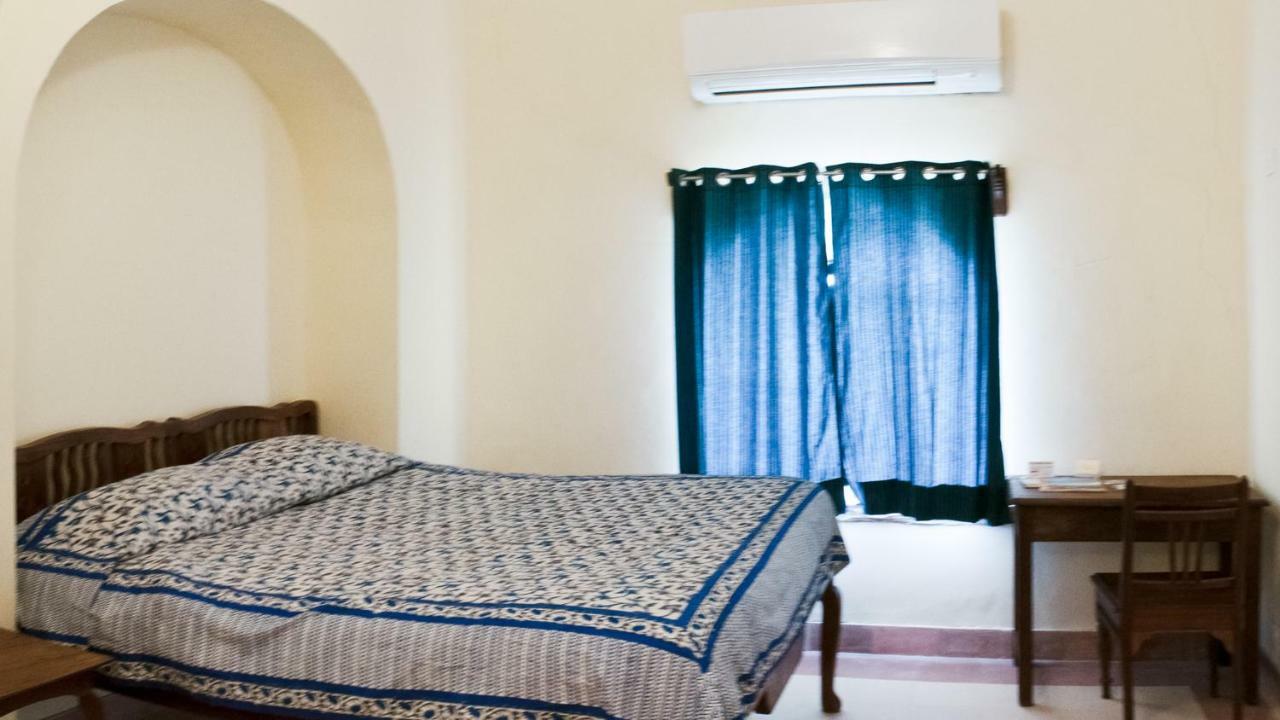 Neemrana'S - Tijara Fort Palace Екстер'єр фото