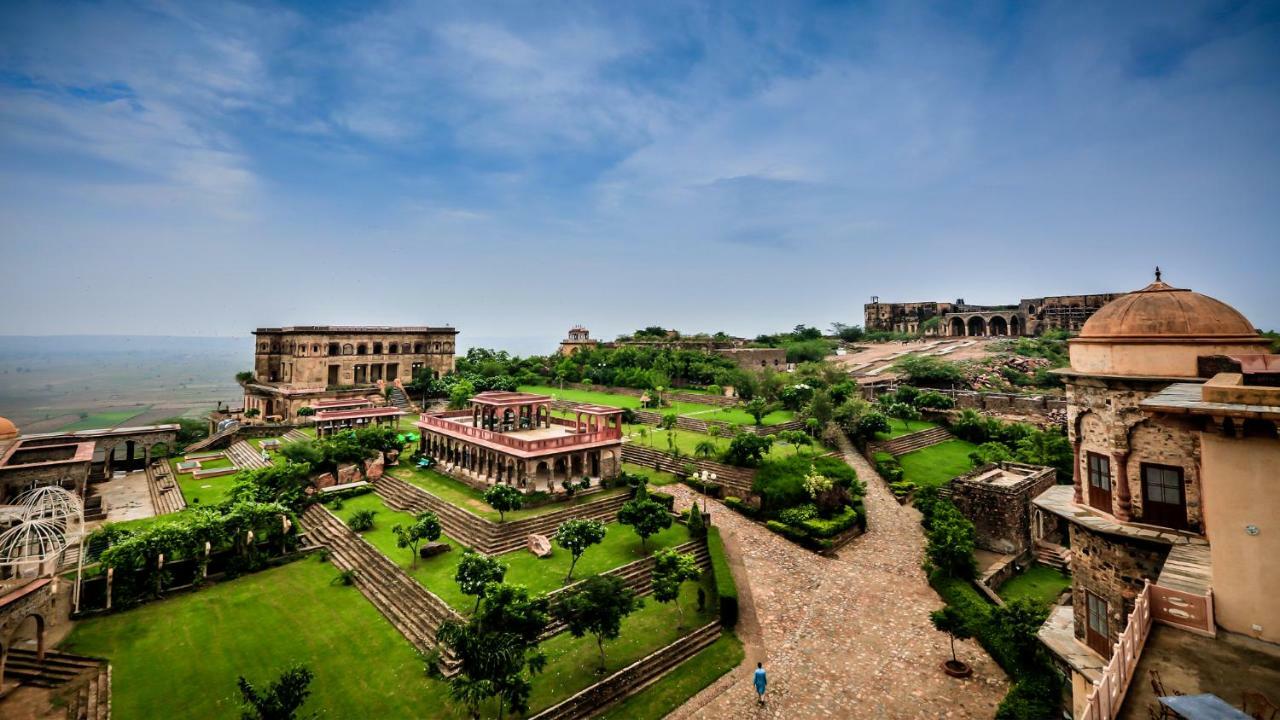Neemrana'S - Tijara Fort Palace Екстер'єр фото